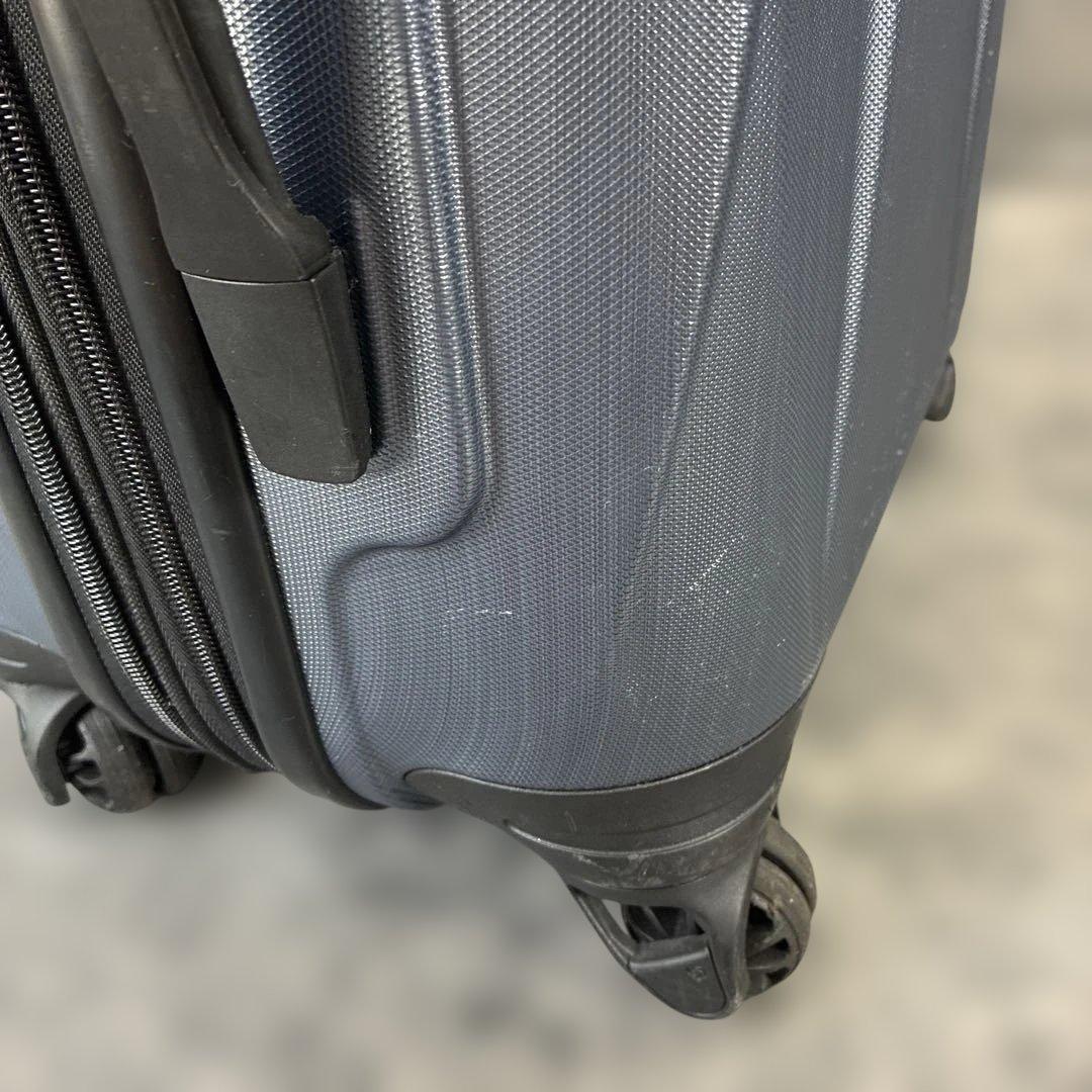サムソナイト　スーツケース　軽量　拡張あり　キャリーケース　3.3キロ
