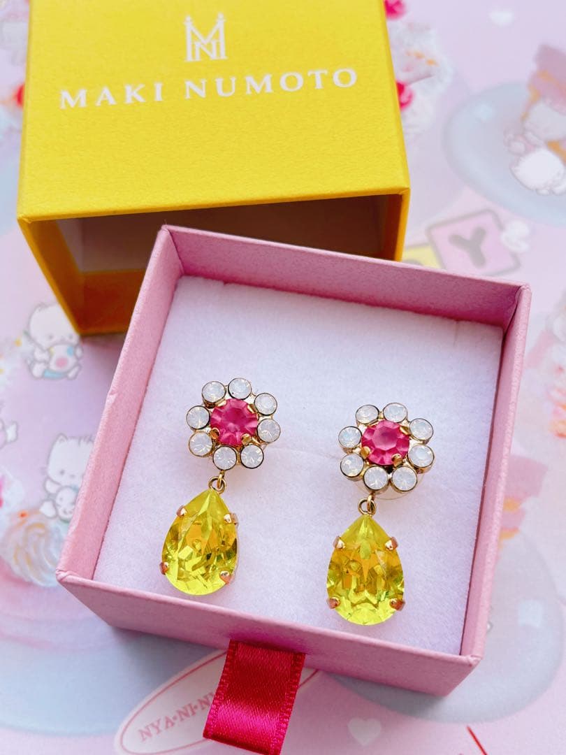 MAKI NUMOTO フラワーモチーフ ピアス　さくらもち