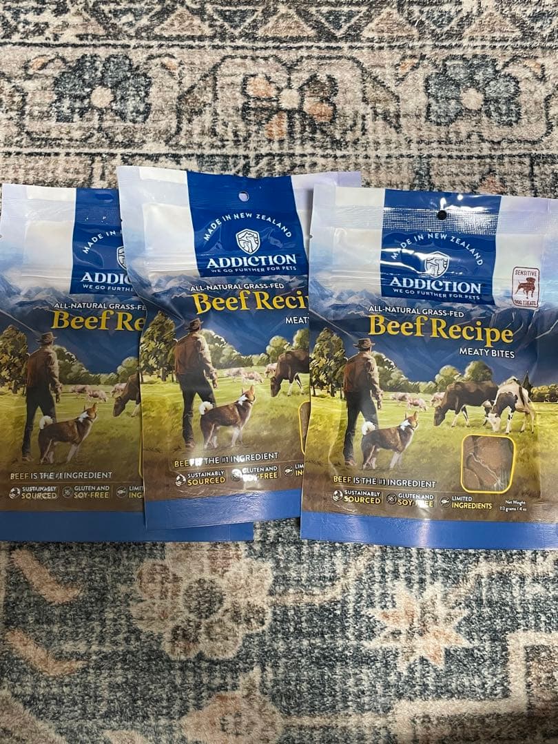 【新品未開封】Addiction 犬用おやつ ミーティバイツ 4種類 計12個