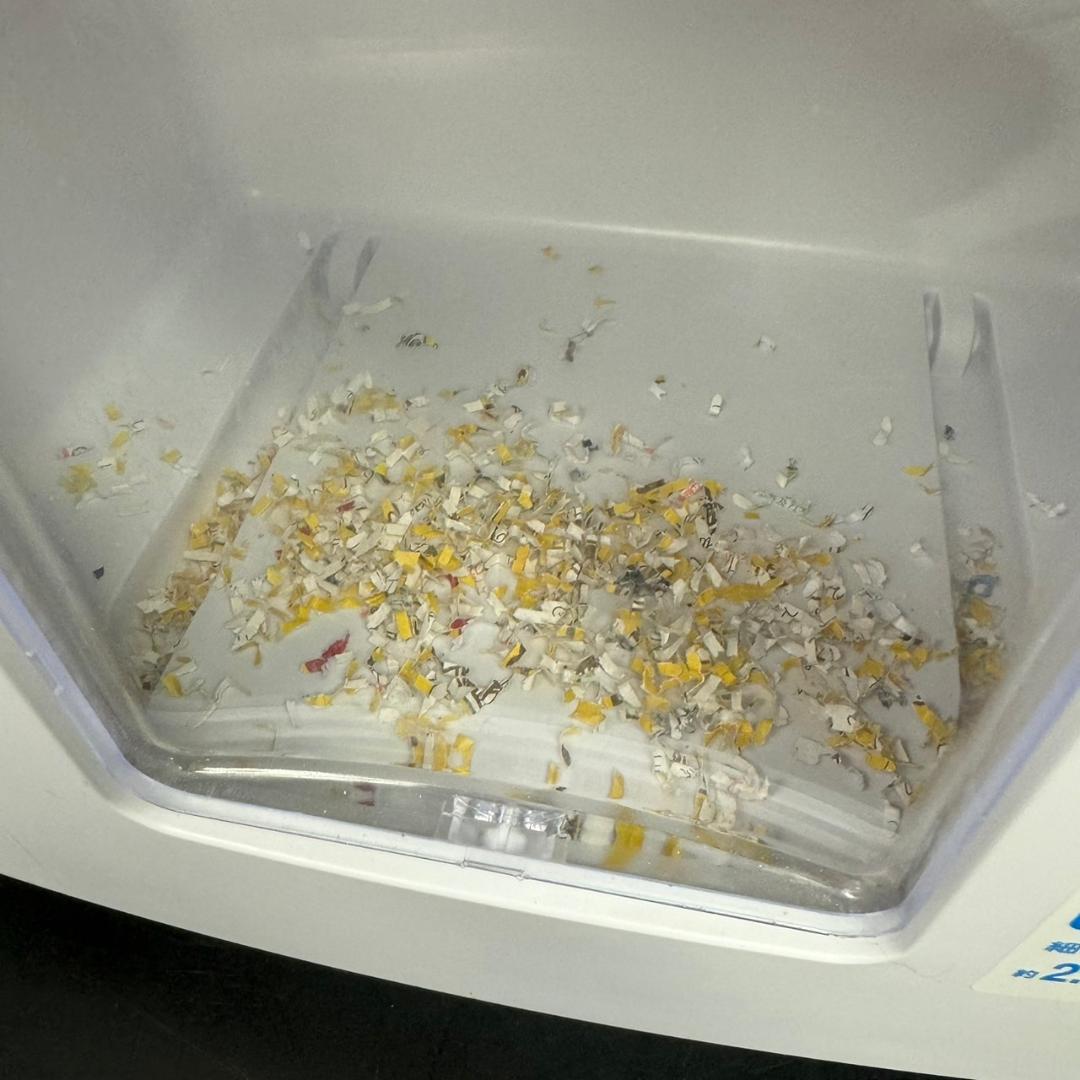 ☆アイリスオーヤマ　オートフィードシュレッダー　AFS60M　マイクロカット