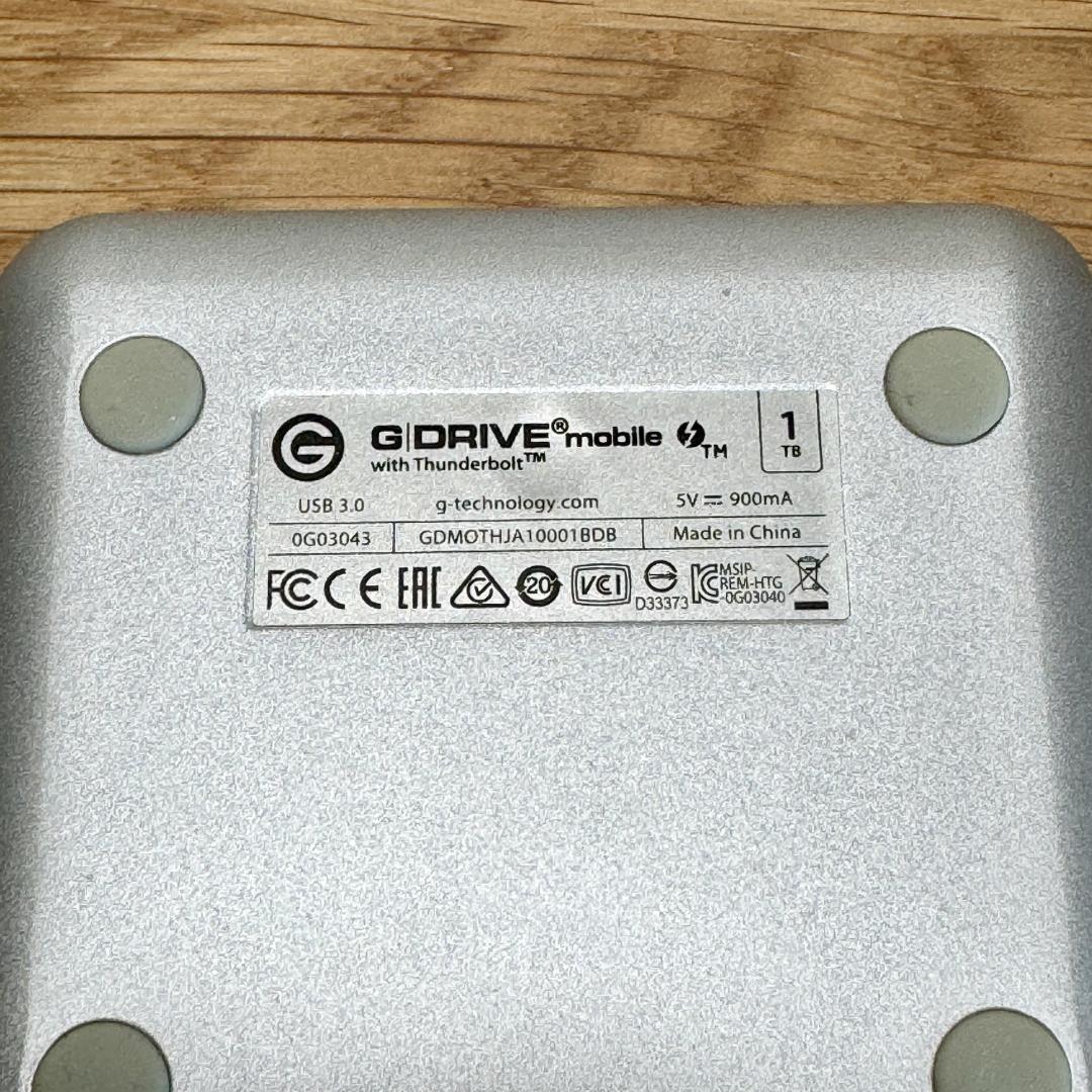 サンディスクプロフェッショナル 外付け ポータブルHDD 1TB G-DRIVE