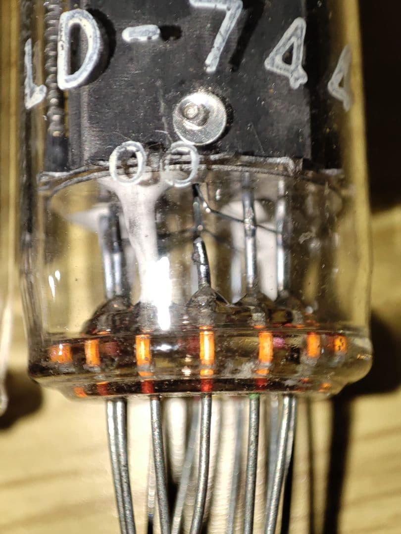 モ*キ様 ニキシー管　日本電気　LD-744　5ヶ