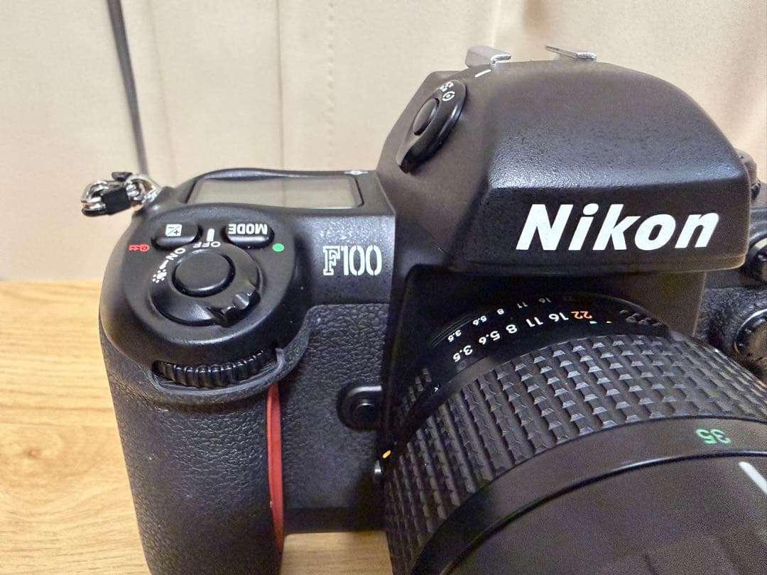 Nikon F100 一眼レフカメラ レンズ付き