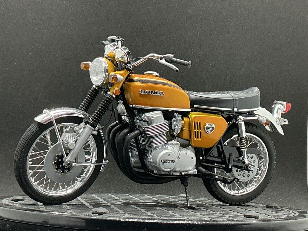 ⑩ 1/12スケール　ホンダCB750FOURカスタム仕様　プラモデル完成品