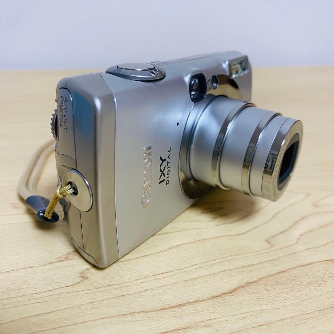 動作良好　Canon IXY イクシー　DIGITAL 810 is デジカメ