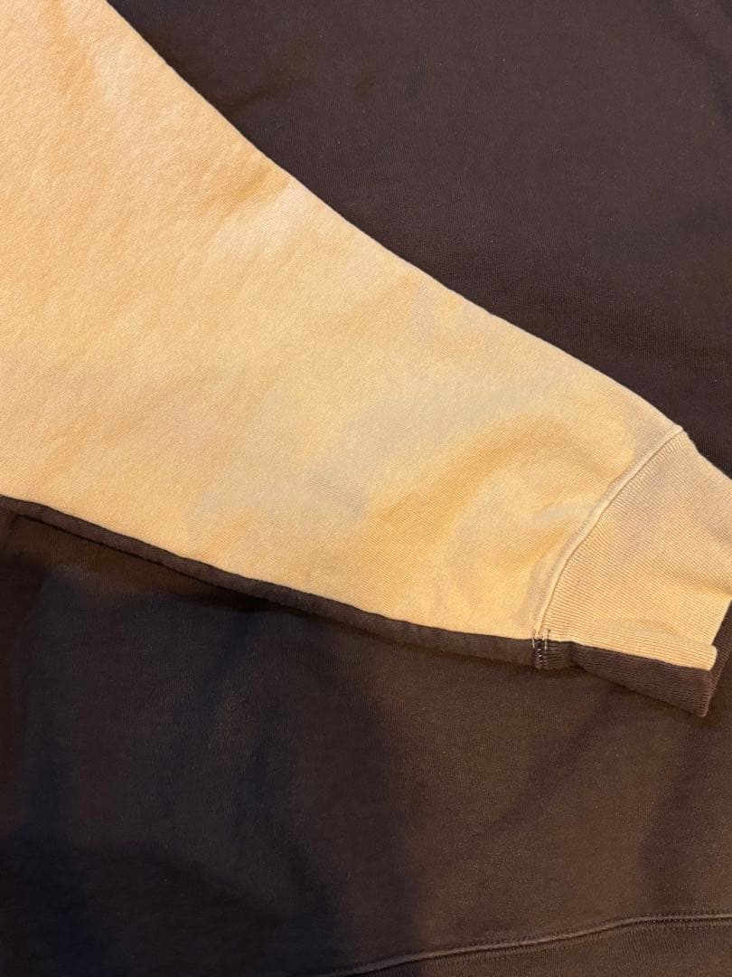 シュプリーム　Sロゴ　コムドット着用モデルカラー