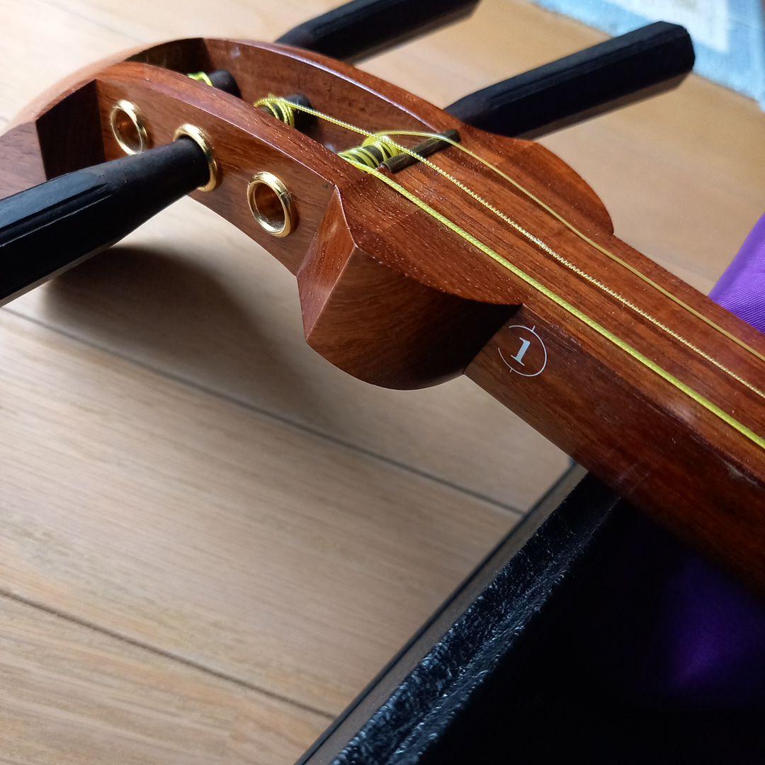 三味線本体 黒ケース付き