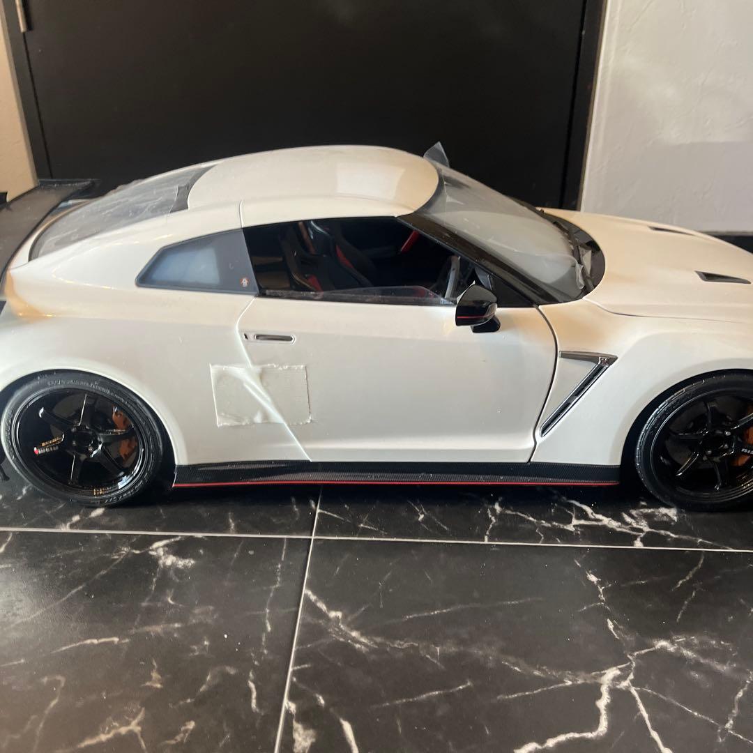 ディアゴスティーニ　Nissan GT-R Nismo 1/18 スケールモデル