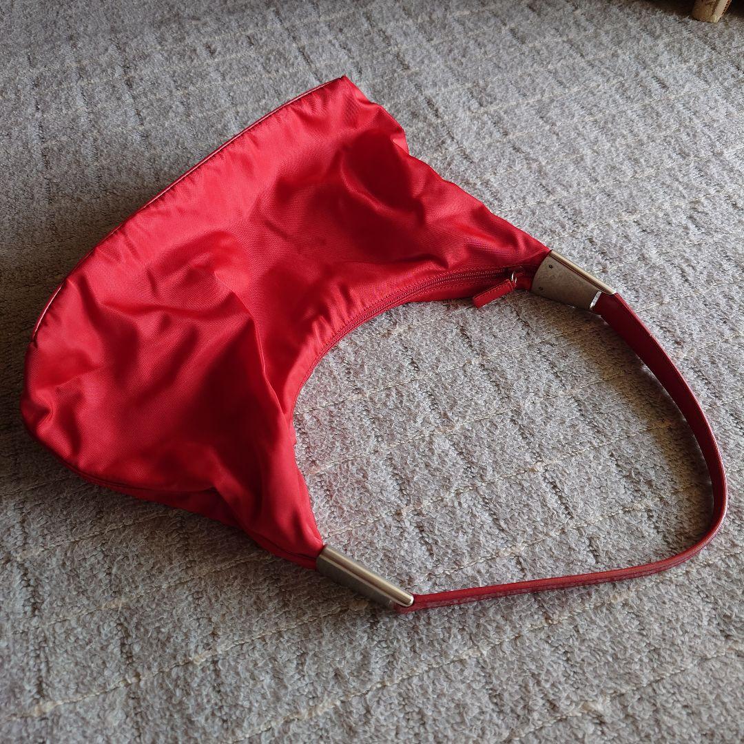 美品　PRADA ナイロン エナメル ショルダー バッグ　レッド 　イタリア製