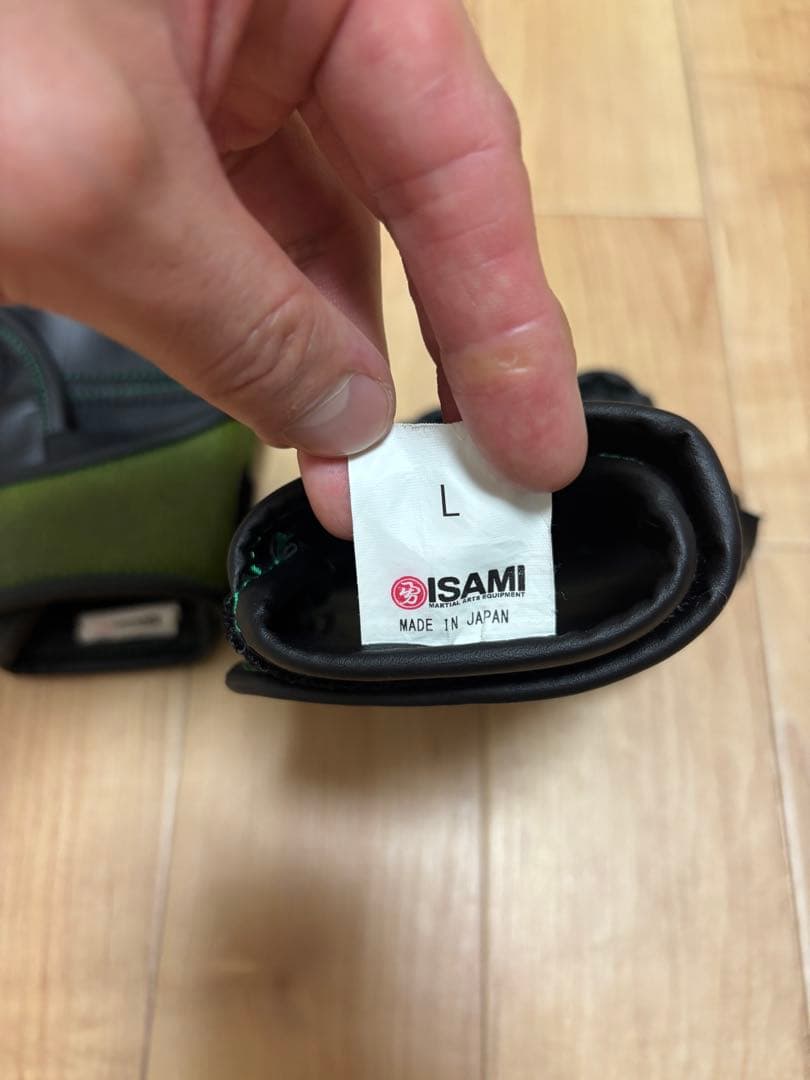 RIZIN ISAMI ボクシンググローブ Lサイズ