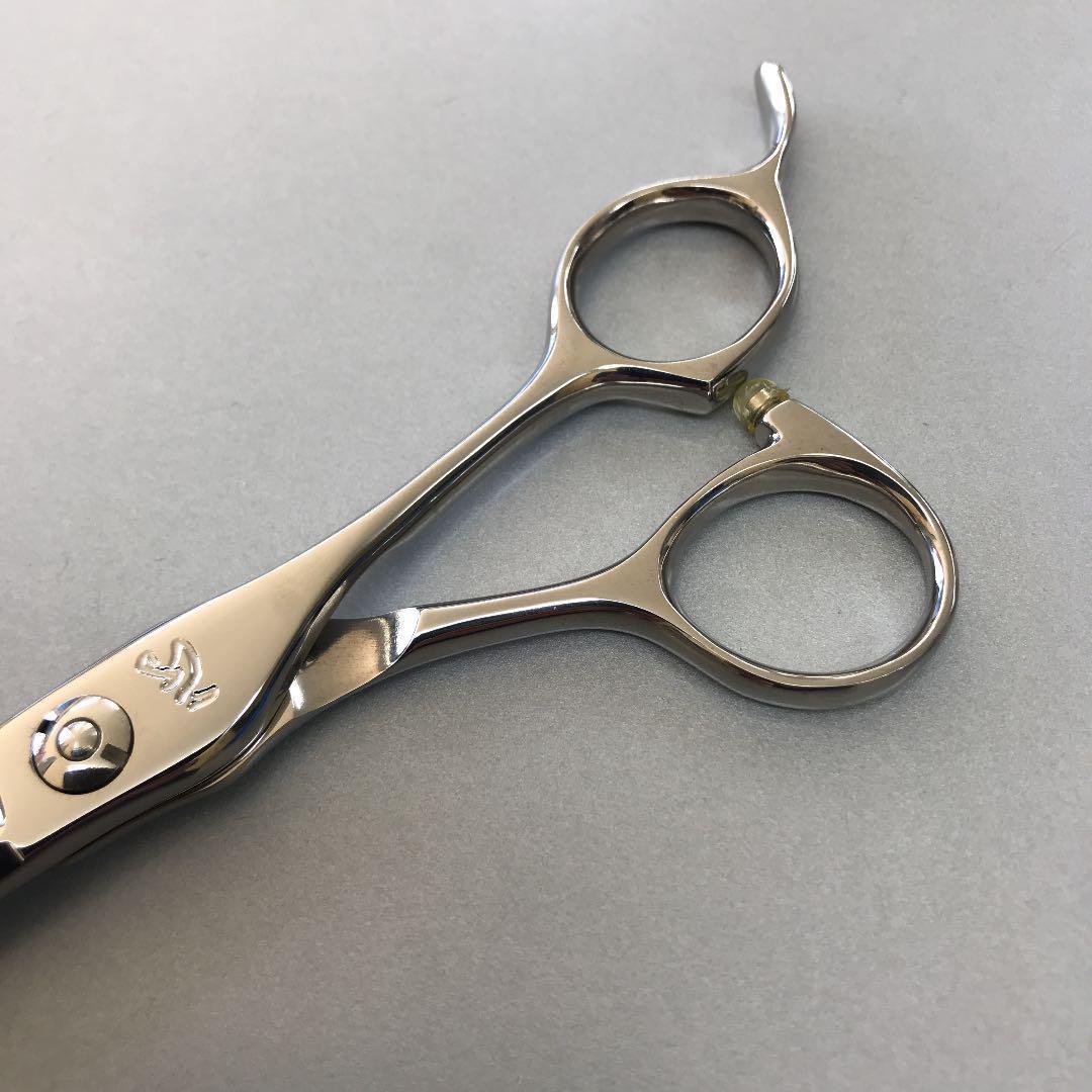 6インチシザー 剣刃 自然に手にフィット！馴染むシザー