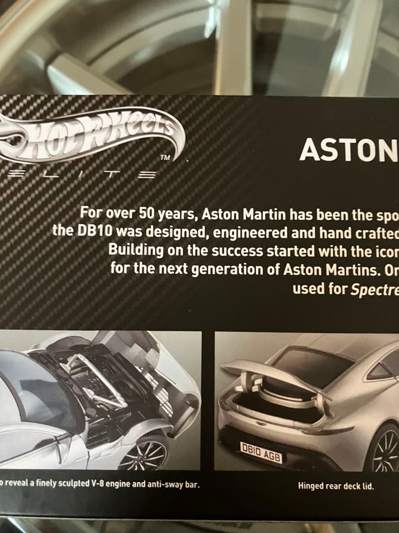 MATTEL 1/18 アストンマーチン DB10 007