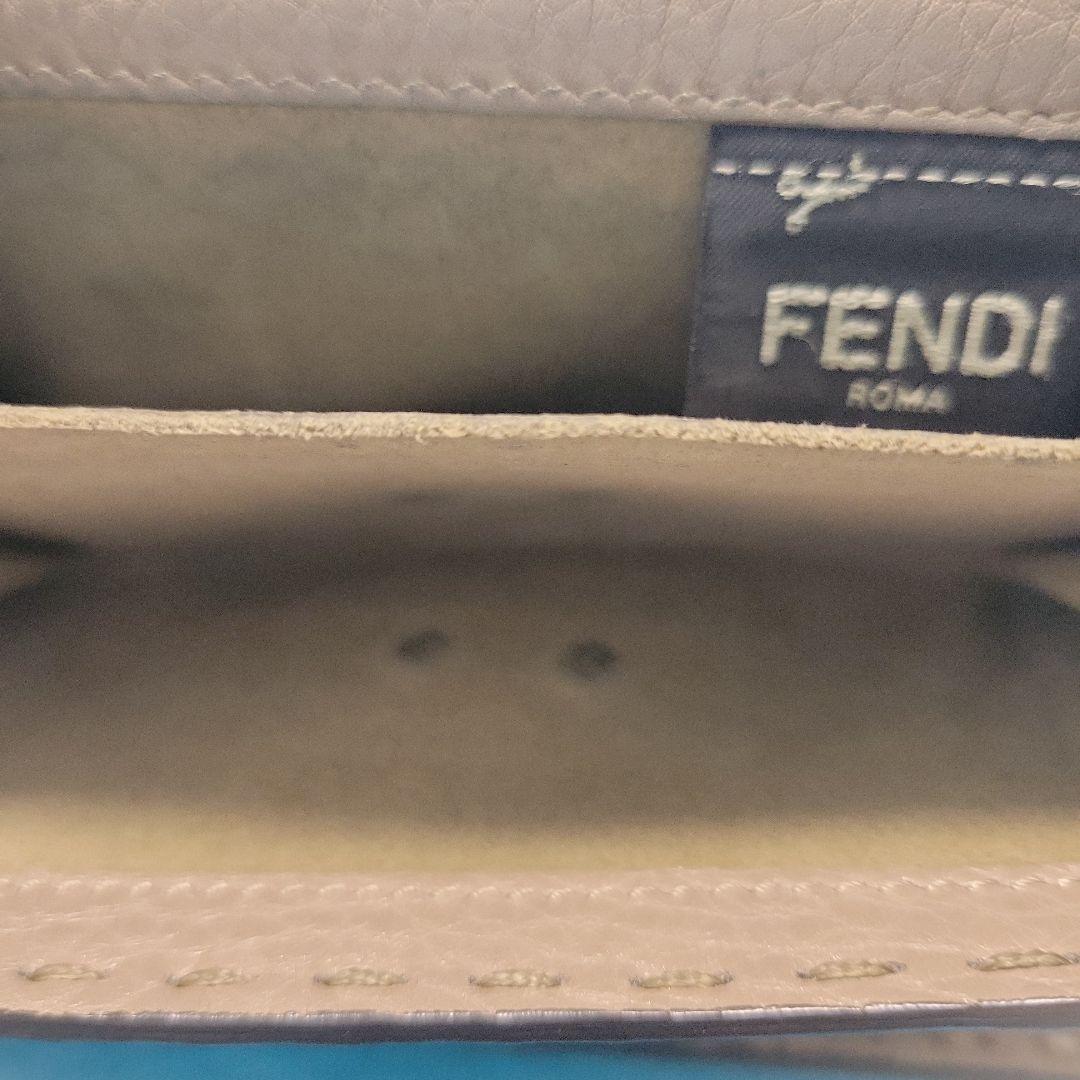 FENDI 二つ折り財布 レザー　ピーカブー