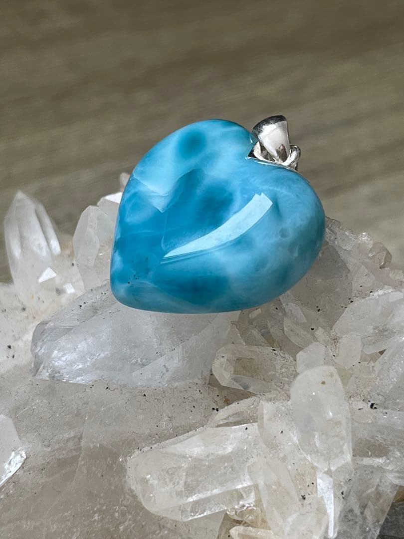 天然石☆高品質！ラリマーハート型ペンダントトップ☆両面濃いブルー！