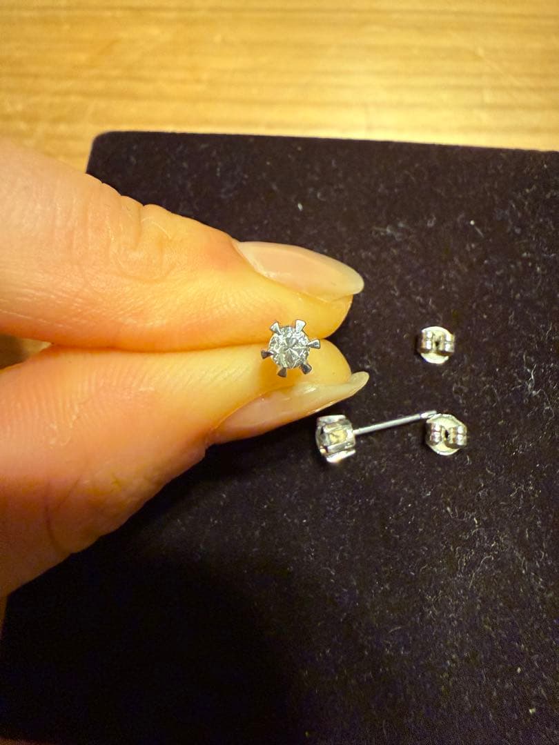 pt900 ダイヤモンドピアス　重量1.2g 査定&クリーニング済