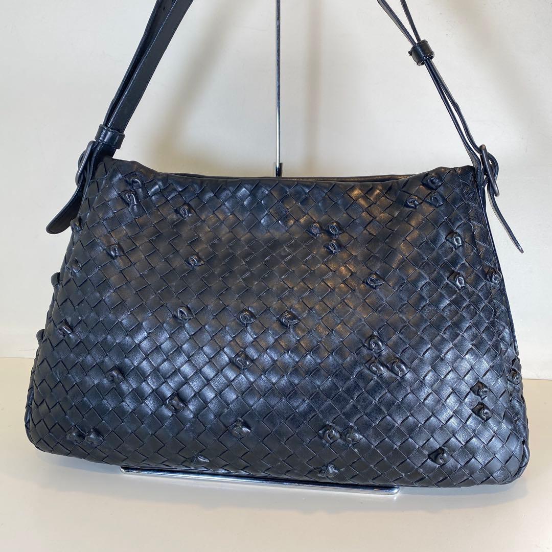 ボッテガヴェネタ　イントレチャート　ショルダーバッグ　ブラック125580