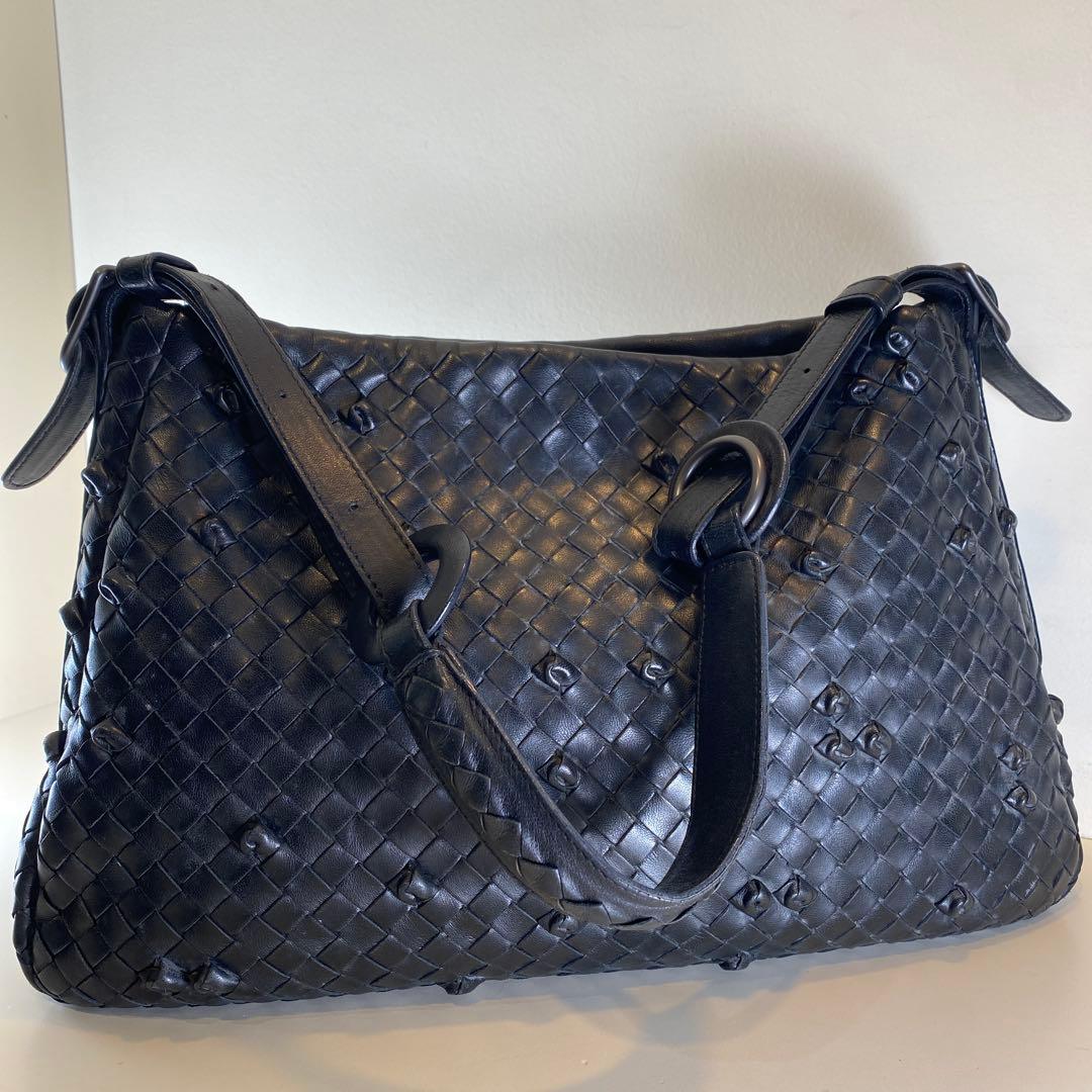 ボッテガヴェネタ　イントレチャート　ショルダーバッグ　ブラック125580