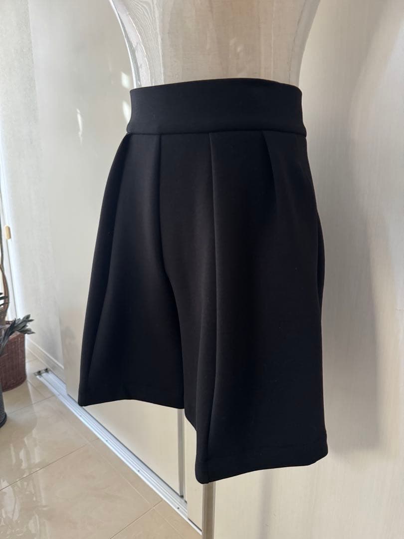 【新品】JENNEキュロット黒オールシーズンOK