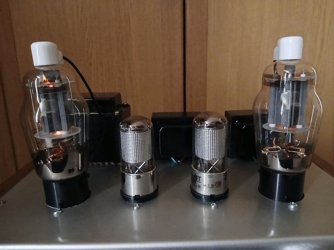 真空管アンプ シルバー 4本真空管搭載