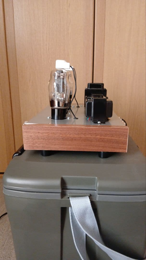 真空管アンプ シルバー 4本真空管搭載