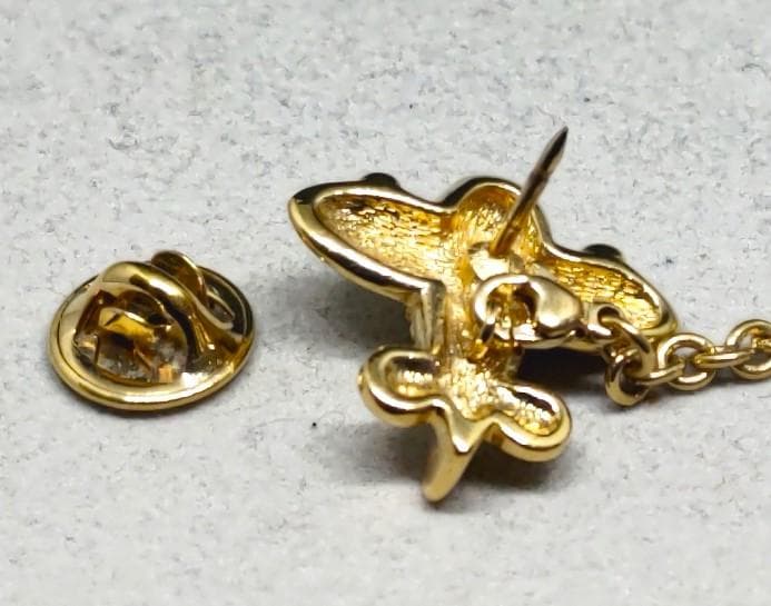 Burberrys　バーバリー　くま　ベア　飛行機　ピンバッジ　40371