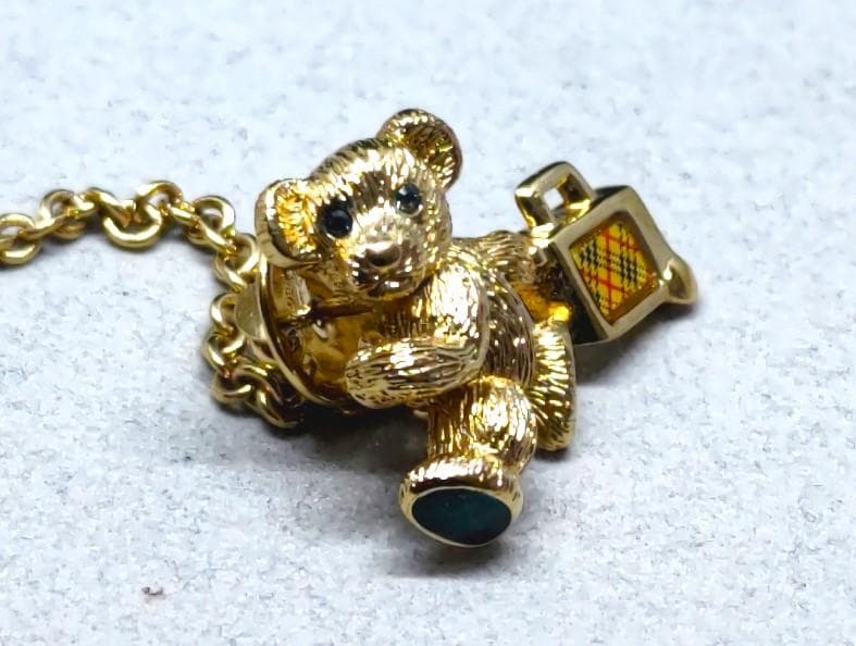 Burberrys　バーバリー　くま　ベア　飛行機　ピンバッジ　40371