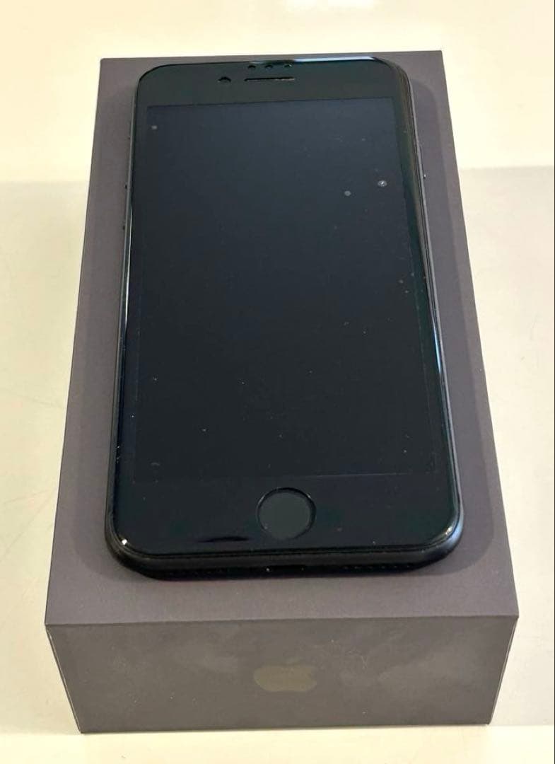 専用❣️iPhone 8 スペースグレイ64GB SIMロック解除済