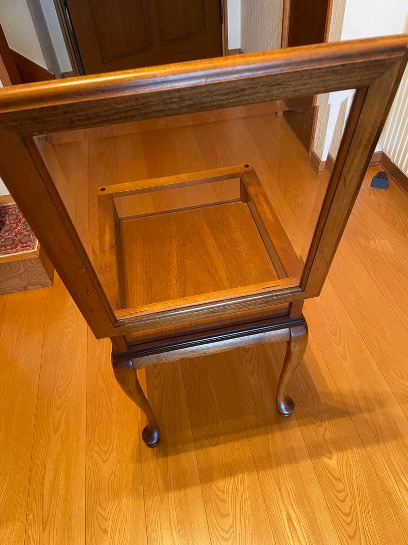 アンティークコレクションテーブル　猫足