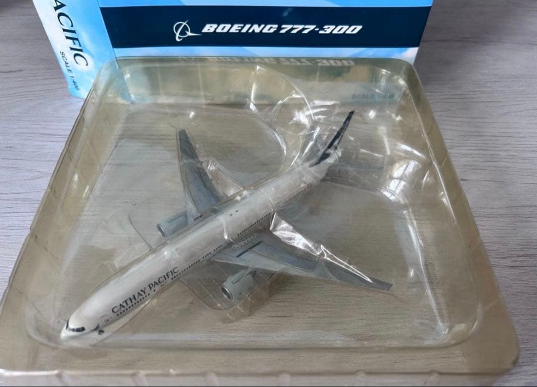 【最終値下げ】JCwings製　キャセイパシフィックB777-300 1/400