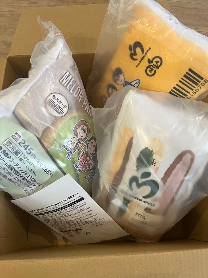 ミセス　ローソン受注生産　オリジナルクッション