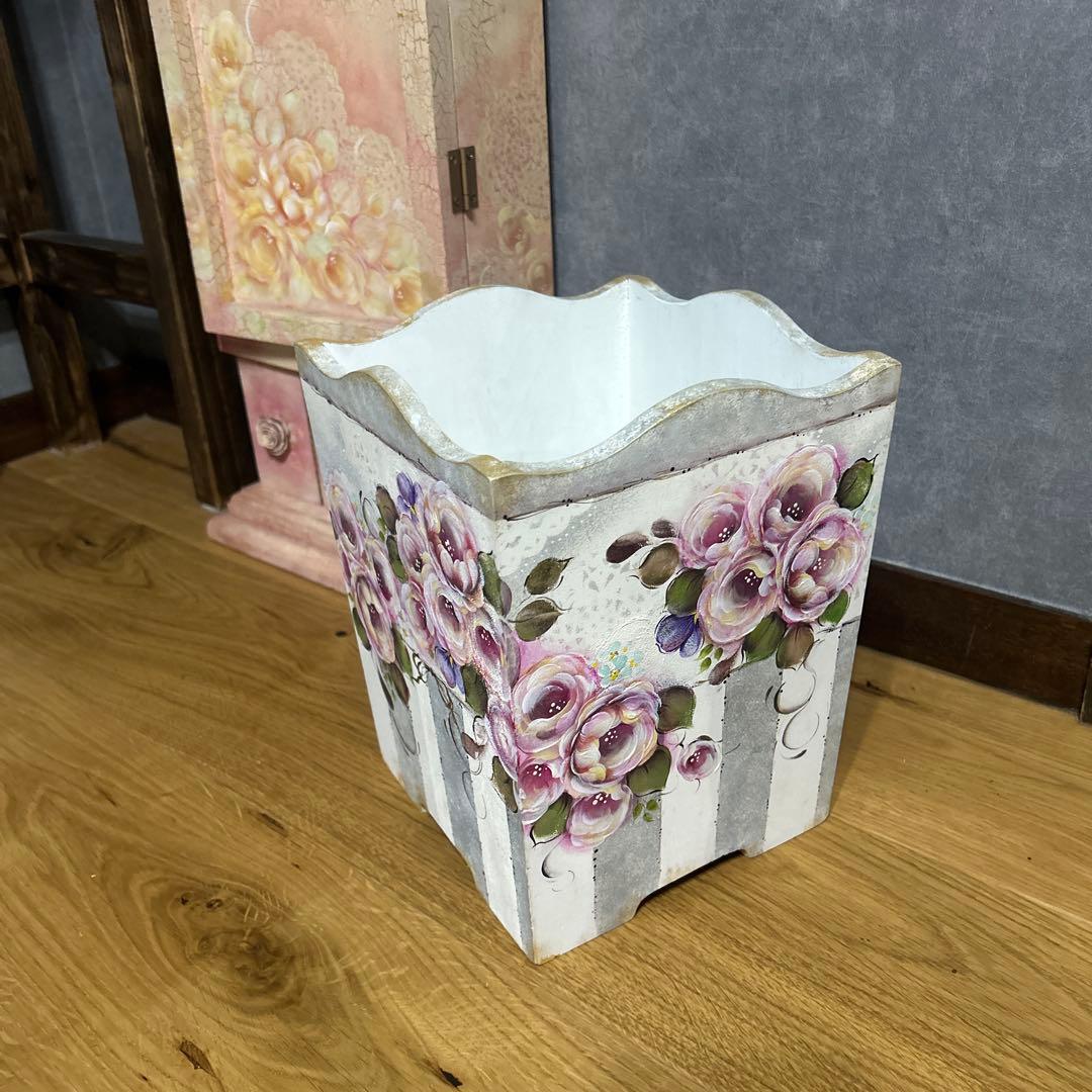 ボックス、トートバッグ。ばら園です。