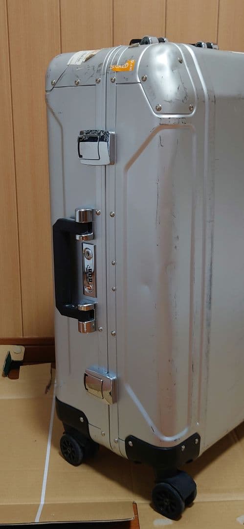 ゼロハリバートン　ZR Series 68L キャリー