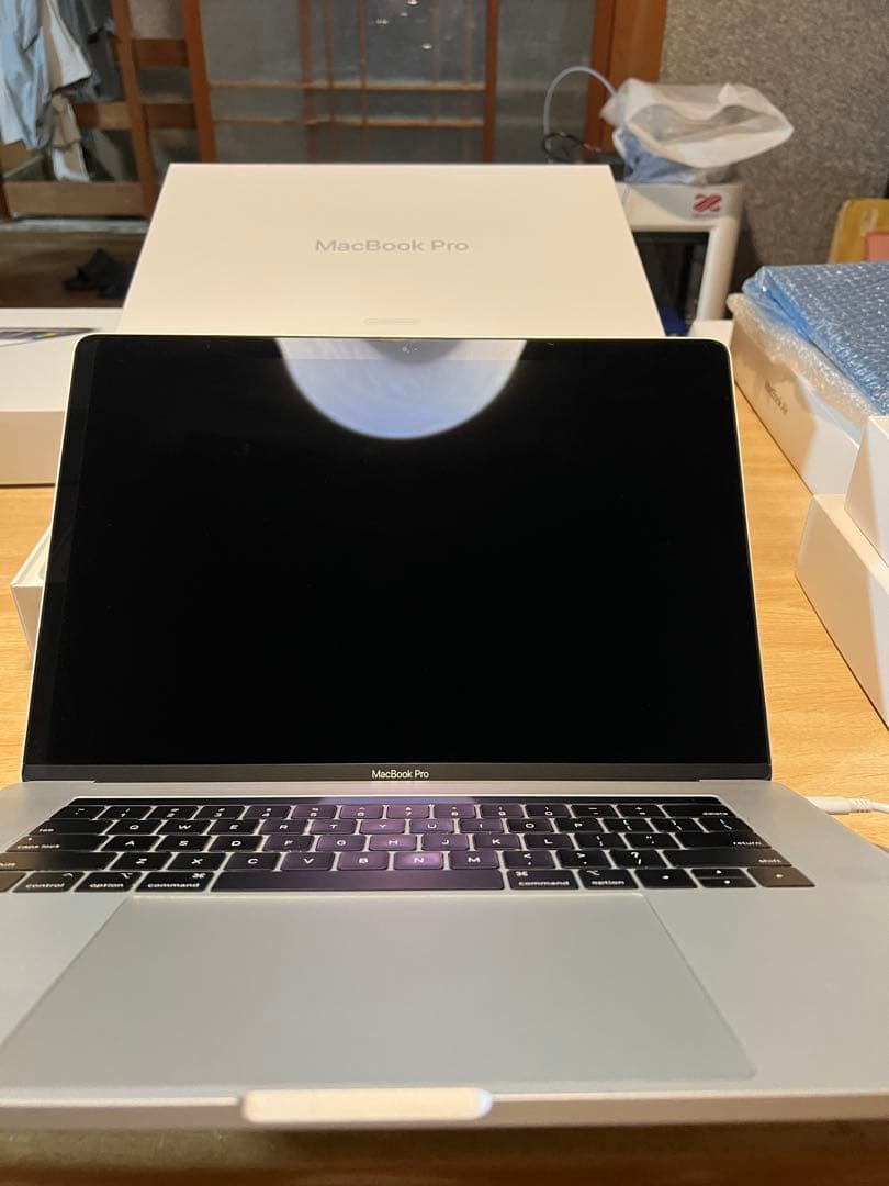 【2025年os搭載】MacBook Pro 15インチ　32gメモリ-