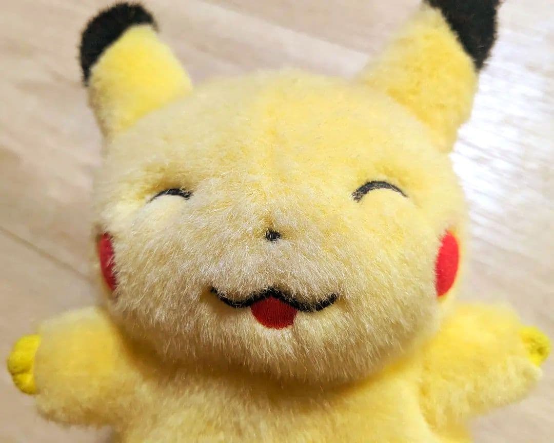 【希少】TOMY　にっこりピカチュウ