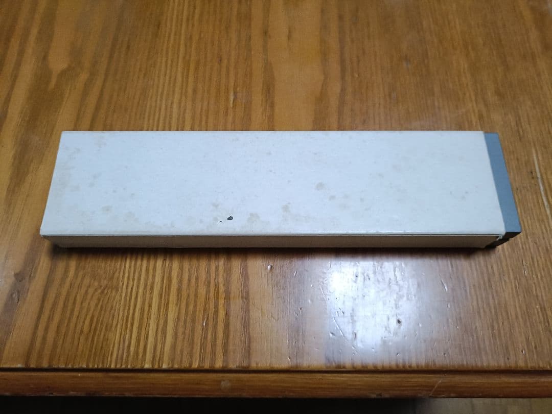 東日本旅客鉄道株式会社（JR東日本）が発行した、E400系の記念時計