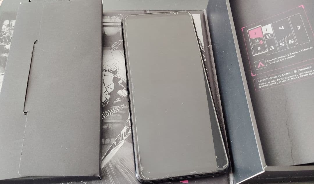 ASUS ROG Phone 5 本体　充電器、ケース付き