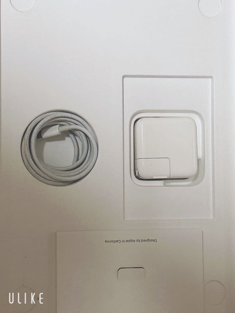 【箱付き美品】MacBook Air 13-inch【充電器つき】