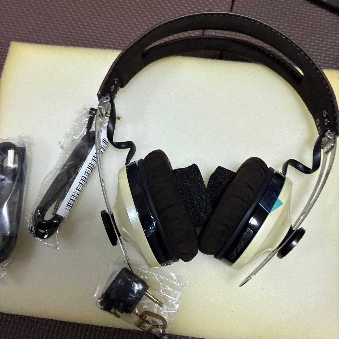 ‼️新品未使用品‼️SENNHEISER MOMENTUM On-Ear Ivory
