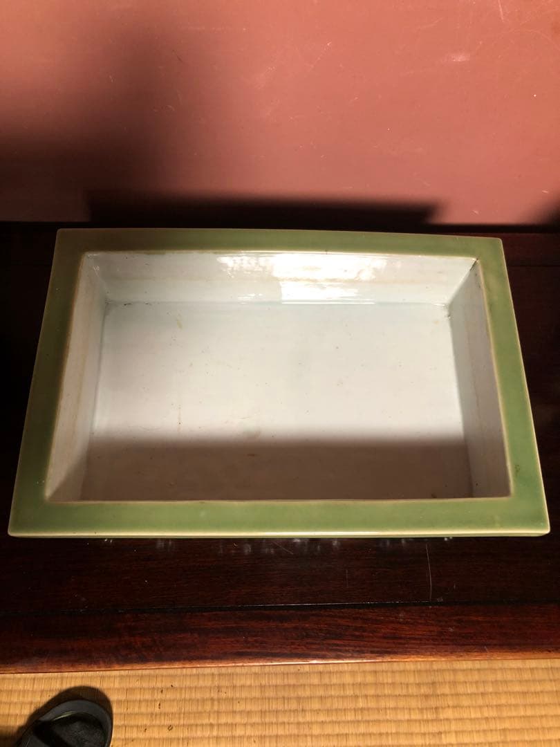 蔵にあった大型の青磁桐鳳凰文水盤