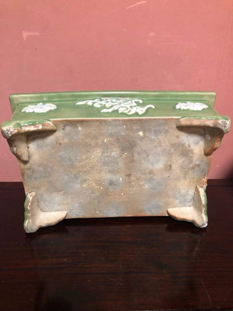 蔵にあった大型の青磁桐鳳凰文水盤