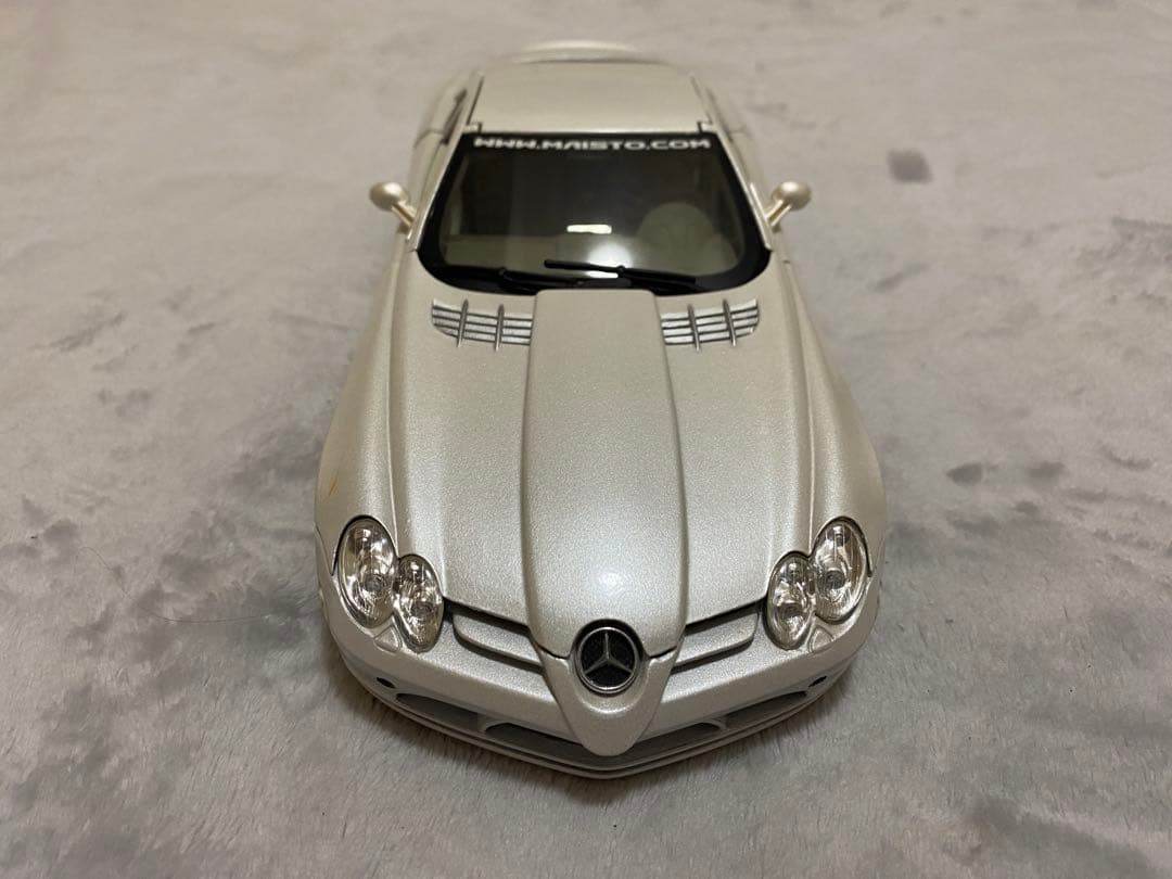 ミニカー Maisto Mercedes-Benz SLR McLaren 1/18