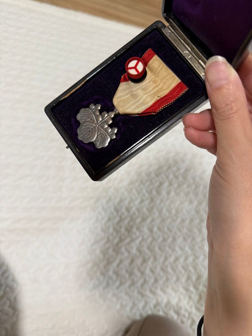 勲八等白色桐葉章 勲章 大日本帝国 旧日本軍 顕彰 瑞宝章 旭日章 軍人