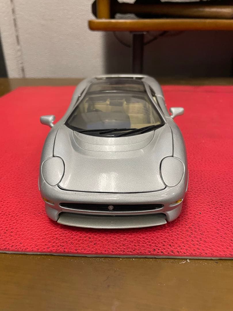ジャガー　XJ220