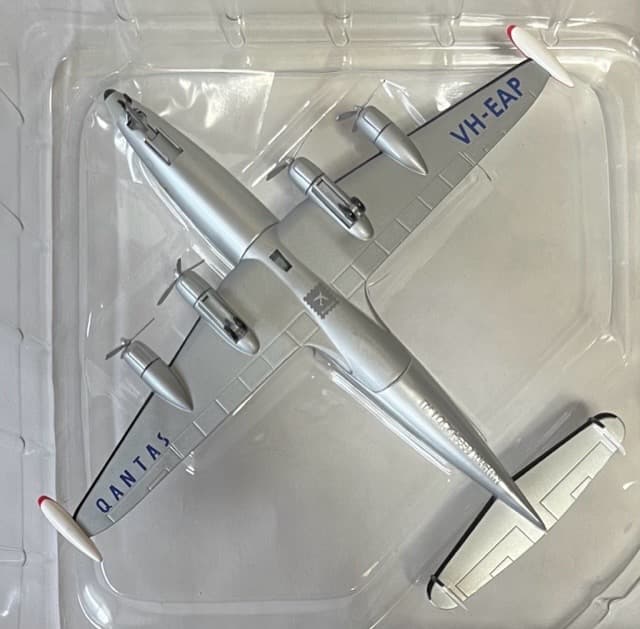 n*a様 Qantas Airways L-1049G-82-153