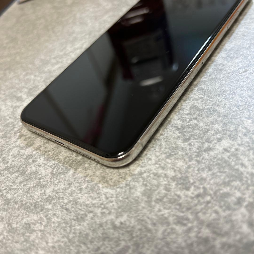 Apple iPhone 11 Pro Max 256GB バッテリー81%