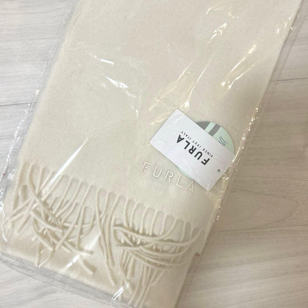 【新品・未使用】FURLA アイボリー マフラー 未使用