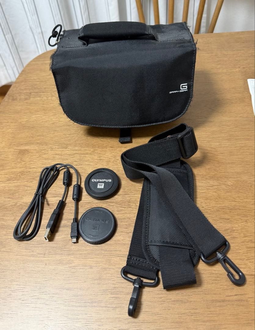 OLYMPUS PEN Lite E-PL7 【ショット数1982回】美品 白