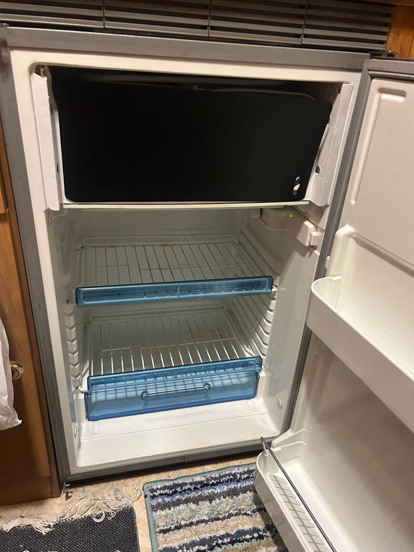 キャンピングカー冷蔵庫 12V Dometic MDC-90 ジャンク品