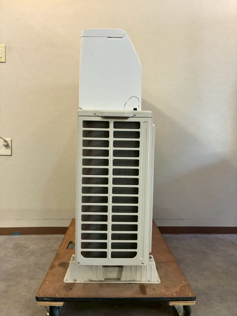 ◯2042 富士通【AS-R562M2W】2023年製 18畳 エアコン 中古