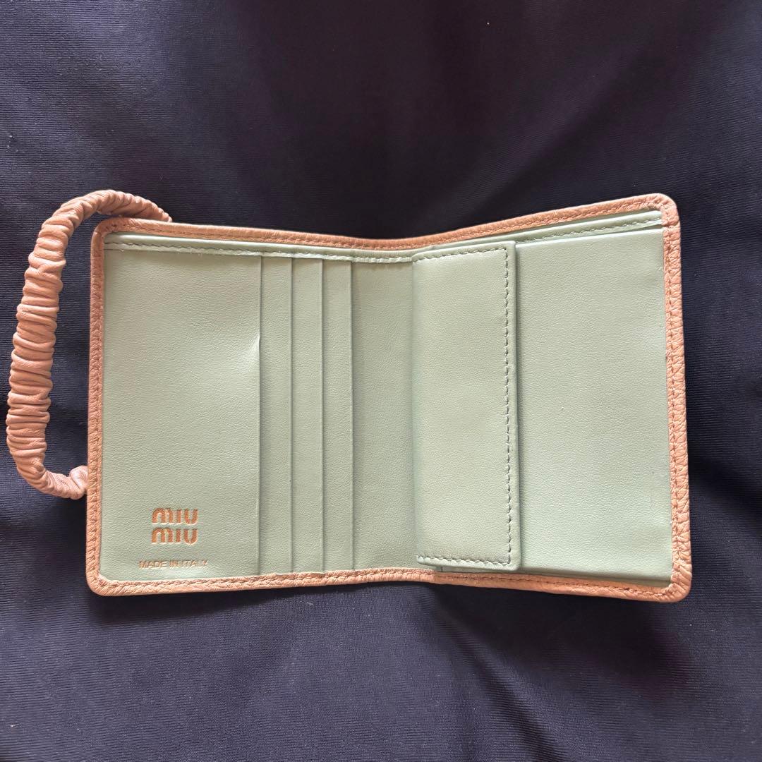 miumiu 財布 二つ折り ベージュ